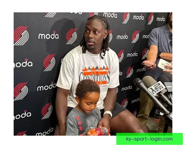 霍勒迪12助攻零失误创队史纪录成为开拓者最年长球员